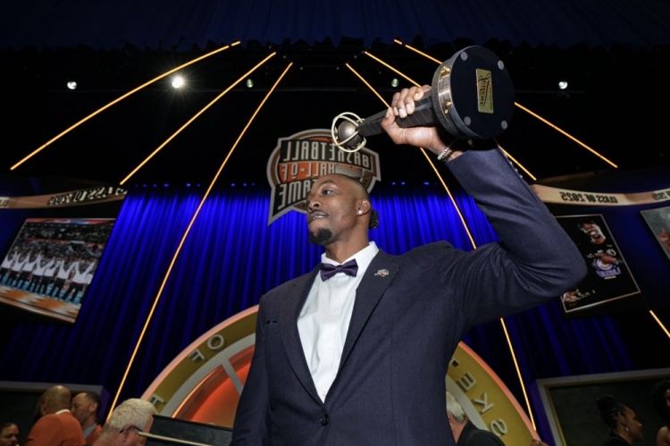 开云注册平台-霍华德坦言虽无缘75大巨星，但已锁定名人堂席位