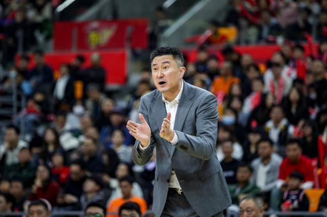 开云注册平台-锁定季后赛席位也不能放松，前四争夺战同样激烈