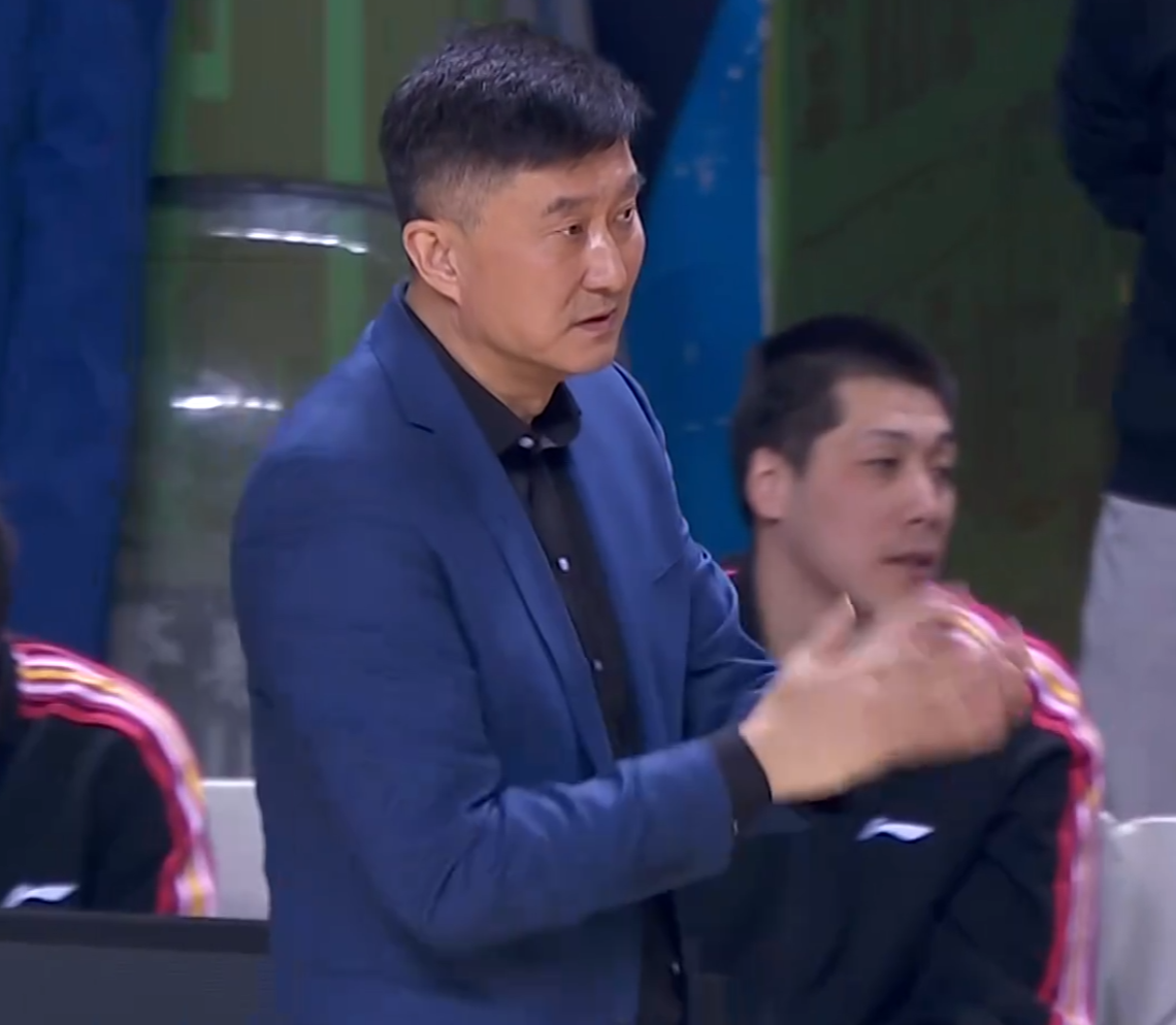 开云足球-广东宏远今日早报！杜锋深夜发声，胡明轩触底反弹，麦考尔复出